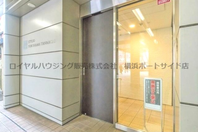 【エントランス】