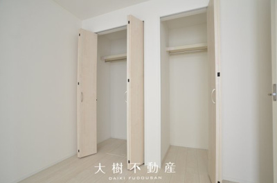 【洋室】 | 座間市座間2丁目　新築戸建て　全3棟　【仲介手数料無料】 | 1階　洋室2（7.0帖）クローゼット