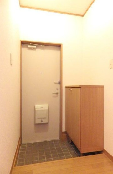 コーポネイティスの玄関