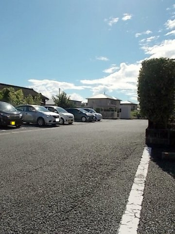 メルベイユの駐車場
