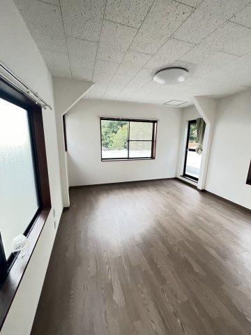 モントレー岡本の居間・リビング