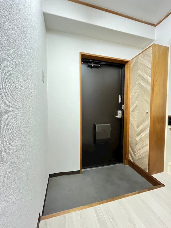 増田ビルの玄関