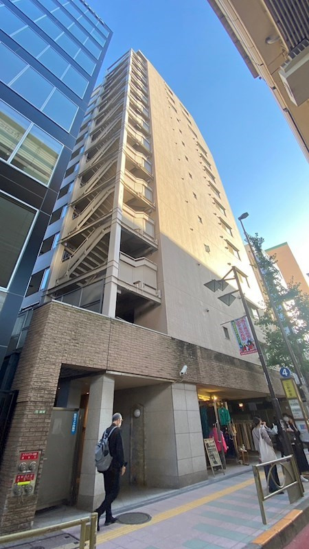 プラティーク三軒茶屋の外観
