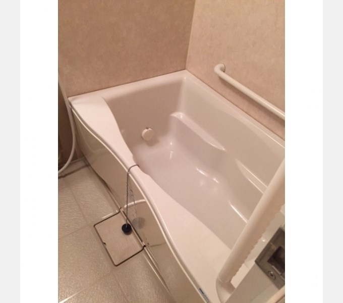 プラティーク三軒茶屋の浴室