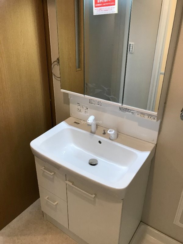 ハイシュタイン堀江の洗面所
