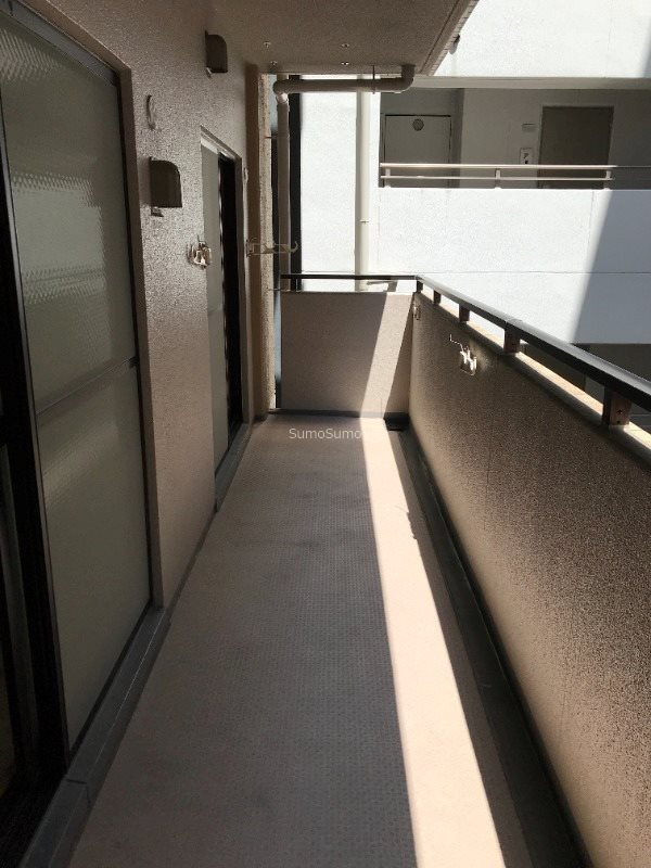 ハイシュタイン堀江のバルコニー