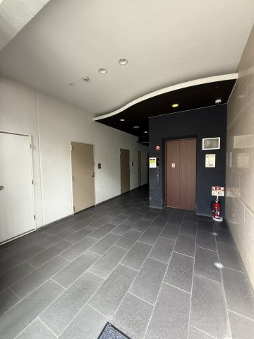 プレミアムコート谷町4丁目のロビー