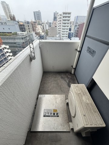 プレミアムコート谷町4丁目のバルコニー