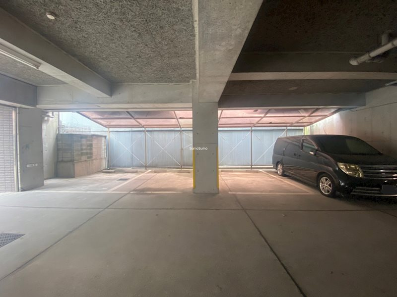 にぎわいハビタットの駐車場