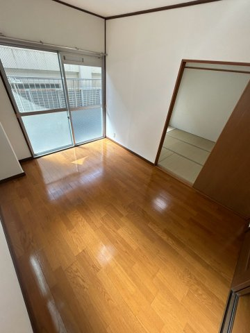 ふぁいん苦楽園の洋室