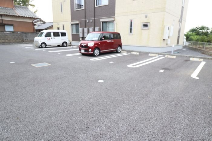 コンフォートの駐車場