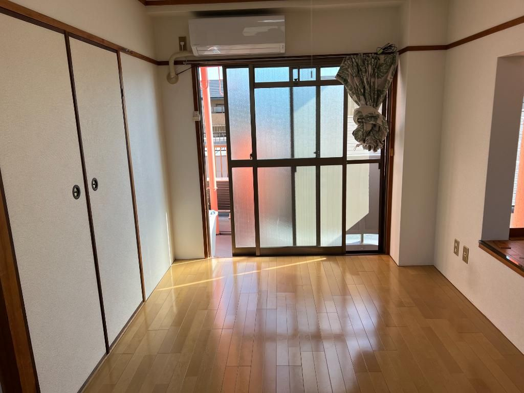 モンテカルロ本山の居間・リビング