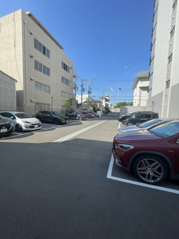 プレサンス神戸長田マリエントの駐車場