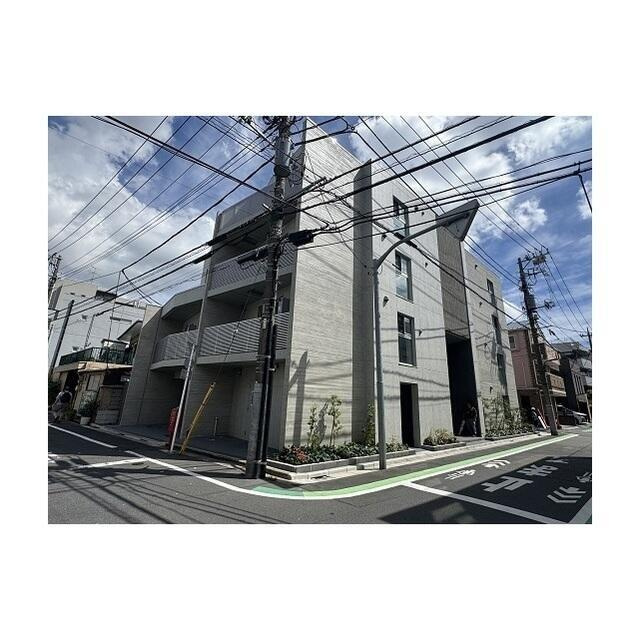 クラリティア都立大学の外観