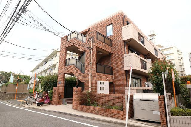 グラッセア馬事公苑第一のエントランス|外観