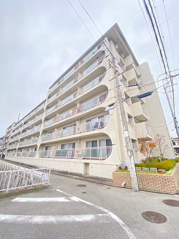 鐘紡夙川台マンションの外観