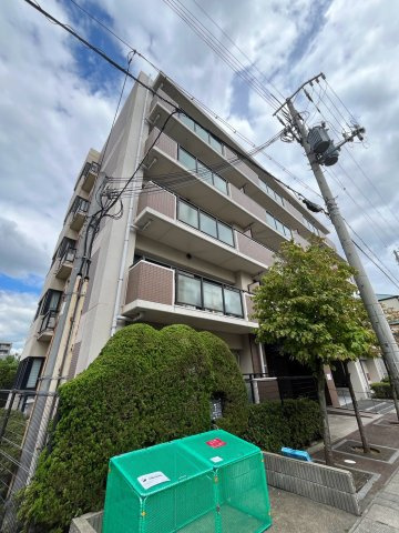 ベルパレス高木の外観