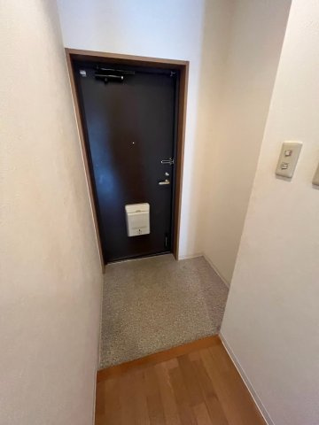 ベルパレス高木の玄関