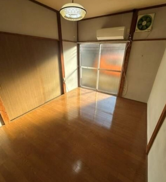 アタゴコーポラスの寝室|別部屋参照
