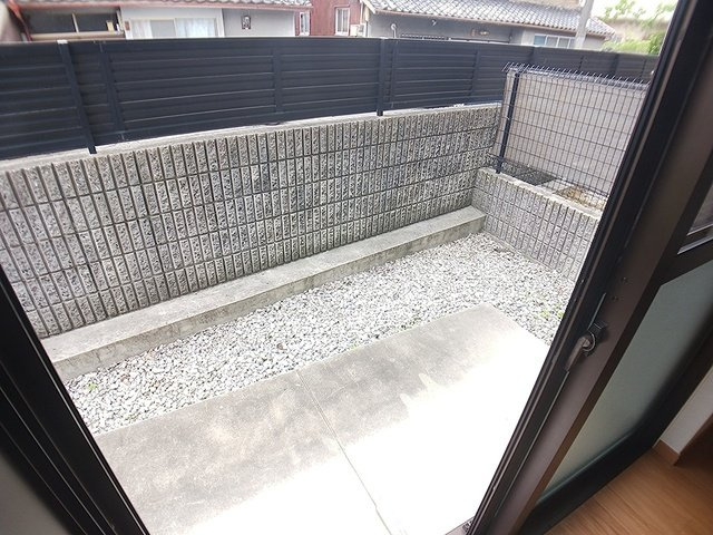 エストアロッジオⅠの庭