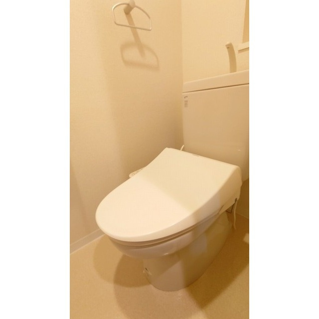 リリエンベルグ弐番館のトイレ|ゆったりとした空間のトイレです