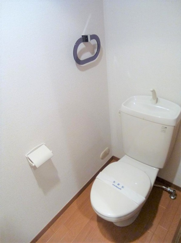 ハイネスコートのトイレ|ゆったりとした空間のトイレです