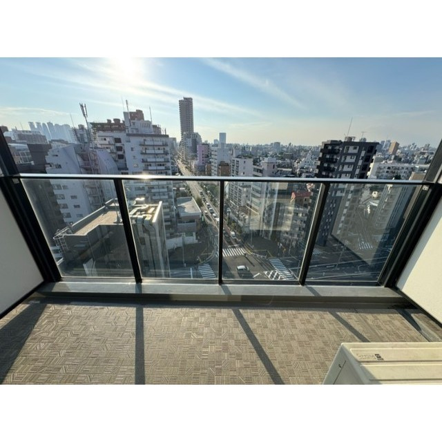 オーパスレジデンス市谷柳町のバルコニー|落ち着いた時間を過ごせるバルコニーです