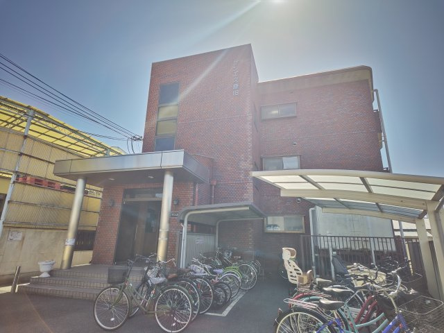 サンエス原田の外観