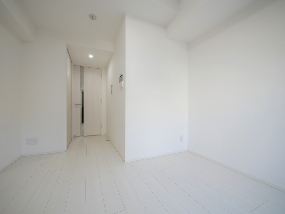 PREMIUM CUBE 武蔵小山の内装|明るい色調の室内です