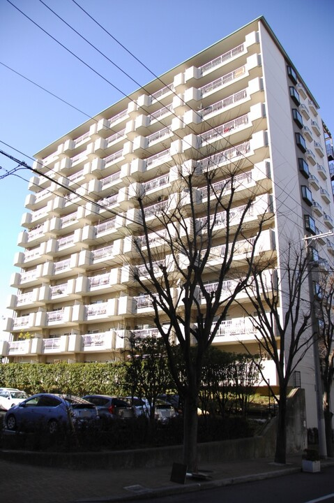 朝日プラザ千里D棟の外観