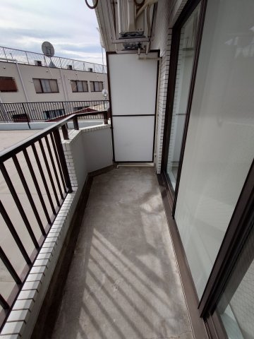 川崎市多摩区中野島３丁目の賃貸マンションのバルコニー