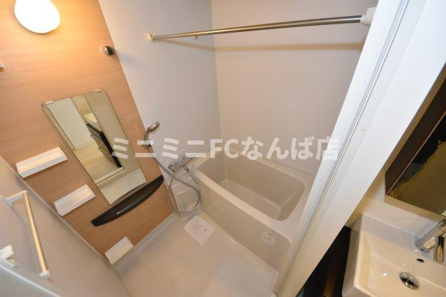 セレニテ本町グランデの浴室