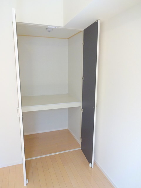 青梅市河辺町４丁目の賃貸マンションの設備|★大きめな収納★