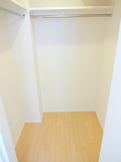 青梅市河辺町４丁目の賃貸マンションの収納|★ウォークインクローゼットもあります★