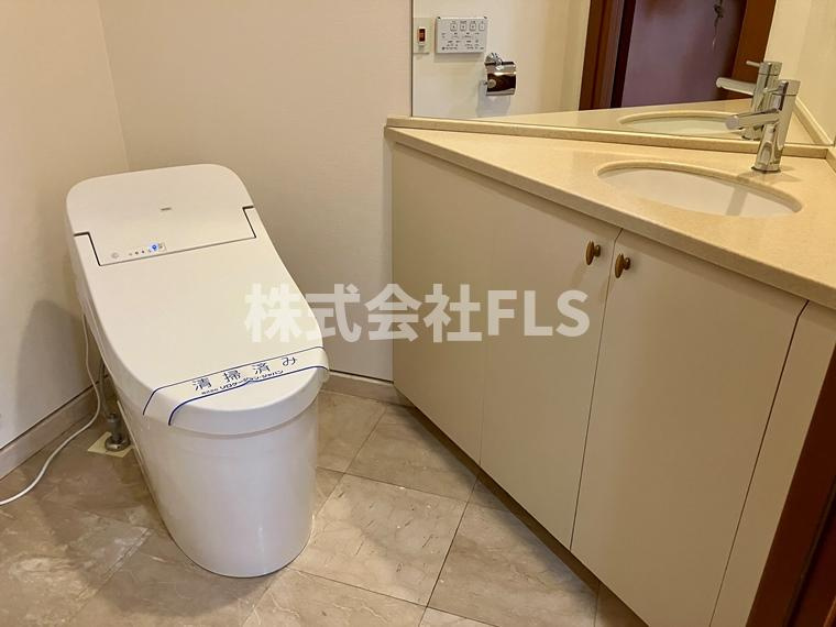 千代田区六番町の賃貸マンションのトイレ