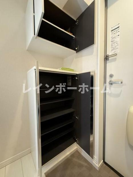 ガーデンプレイス秋津の玄関