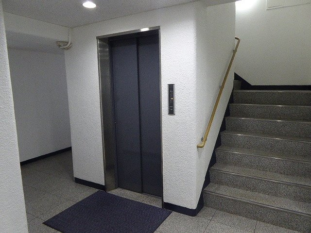 秀和狸穴レジデンスの外観|物件の外観です