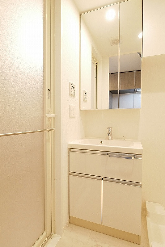 PREMIUM　CUBE大井町#moの内装|明るい色調の室内です