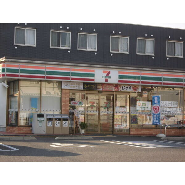 モア・ライフの周辺