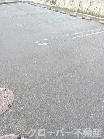 ビリーブの駐車場