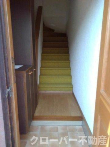 ブリッジ弐番館の玄関