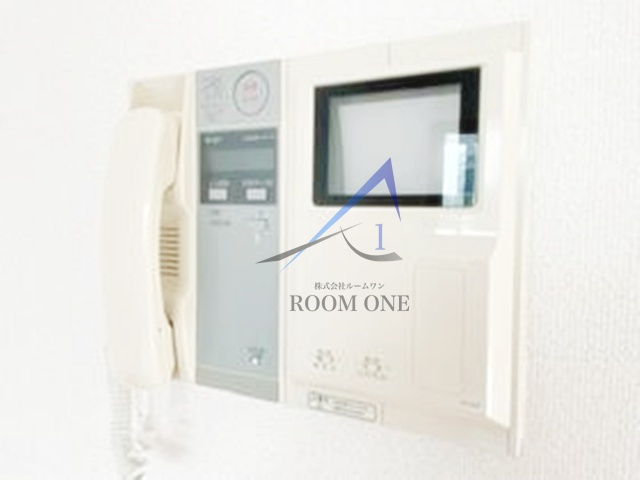 プラティーク三軒茶屋のセキュリティ|モニター付インターホンです。