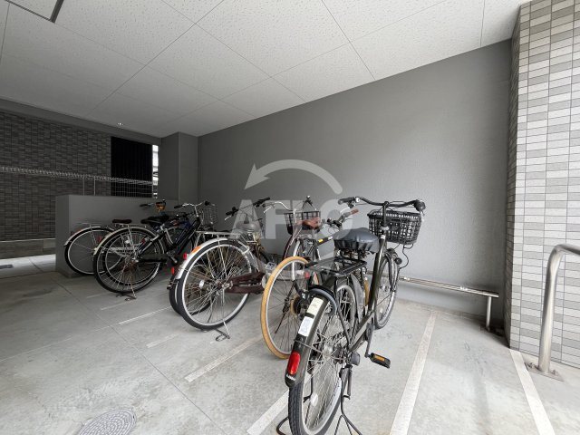 エスリード新大阪グランファーストの設備|エスリード新大阪グランファースト　駐輪場
