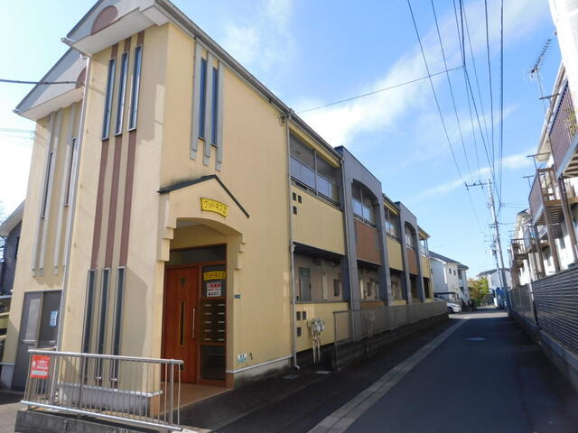 川崎市多摩区中野島１丁目のアパートの外観