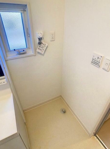 入間町貸家の洗面所