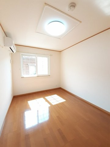 アルコバレ－ノ・ＰＳ　Ｂの内装|内装は落ち着いています
