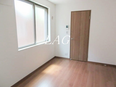 【居間・リビング】 | Ｐｌａｔａｎｕｓ　Ｃｏｕｒｔ | 洋室のお部屋です。