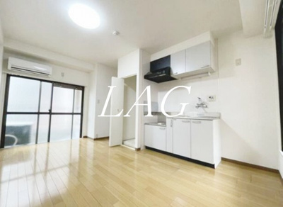 【居間・リビング】 | 髙木ビル | 洋室のお部屋です。