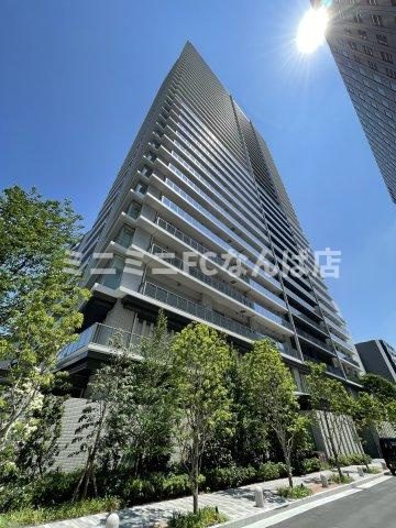 プレミストタワー靭本町の外観