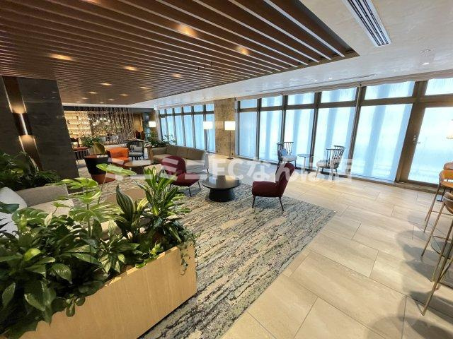 プレミストタワー靭本町のエントランス